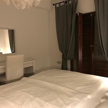 Petiva House Lejlighed Banjol Eksteriør billede