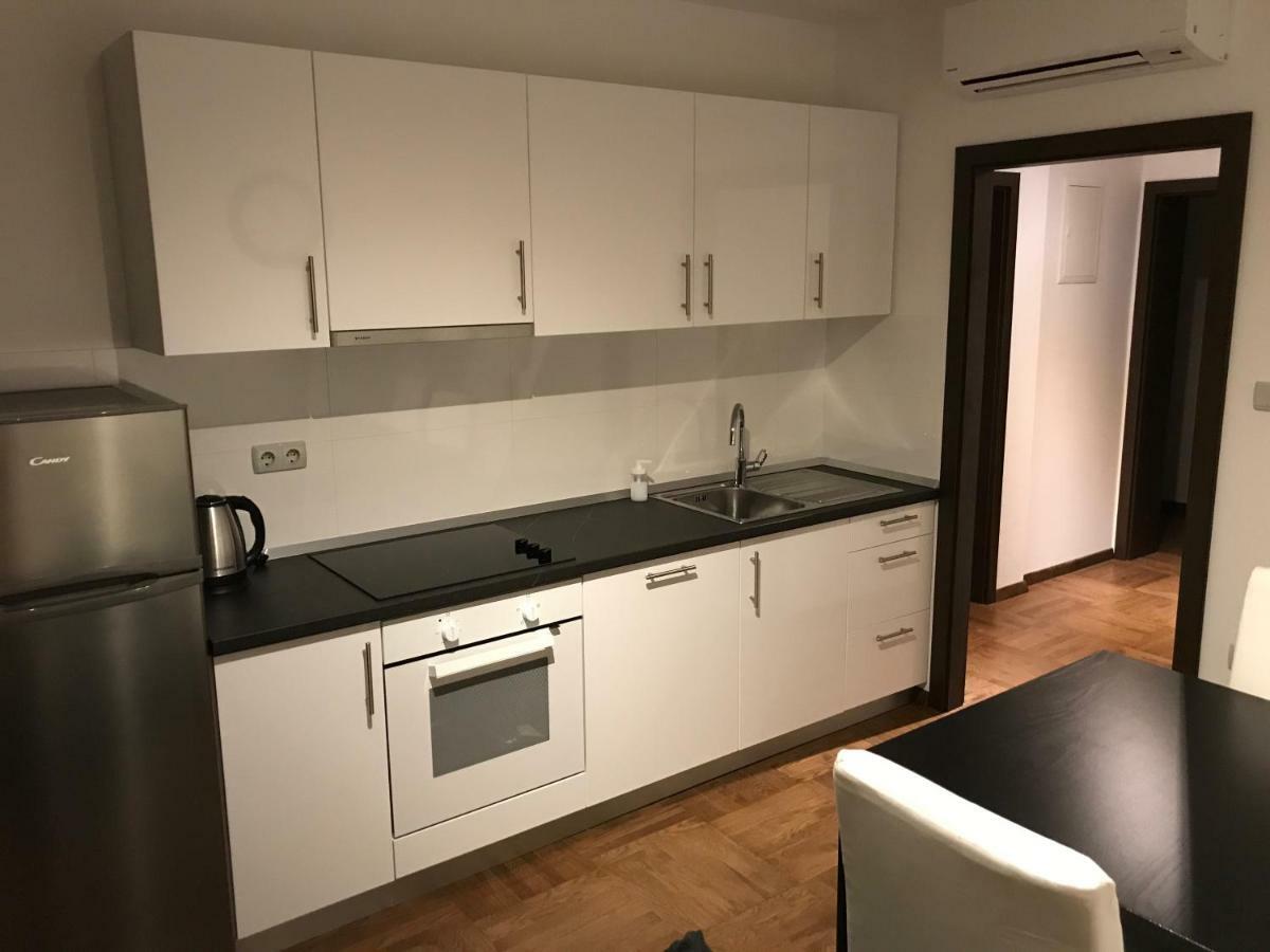Petiva House Lejlighed Banjol Eksteriør billede